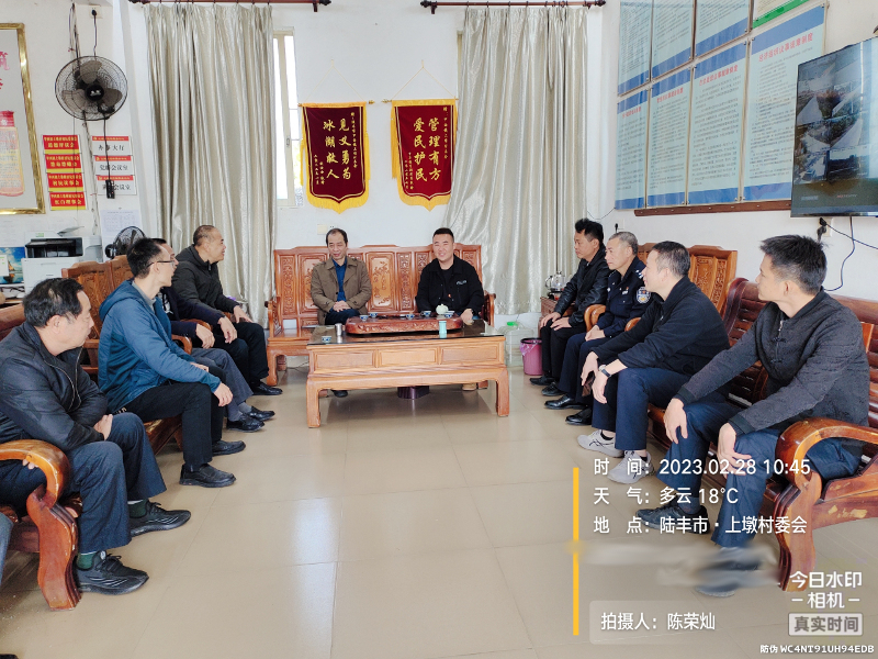 汕尾市科技局洪羿副局长到甲西镇上堆村督导检查驻村禁毒工作