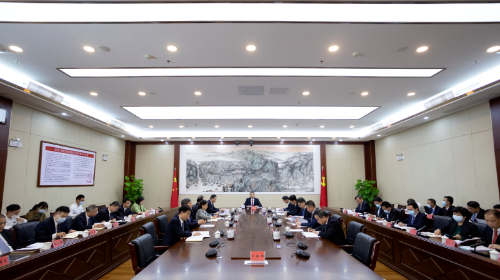 市委常委会召开会议 认真学习贯彻习近平总书记在全国两会上的重要讲话精神和全国两会精神 逯峰主持会议