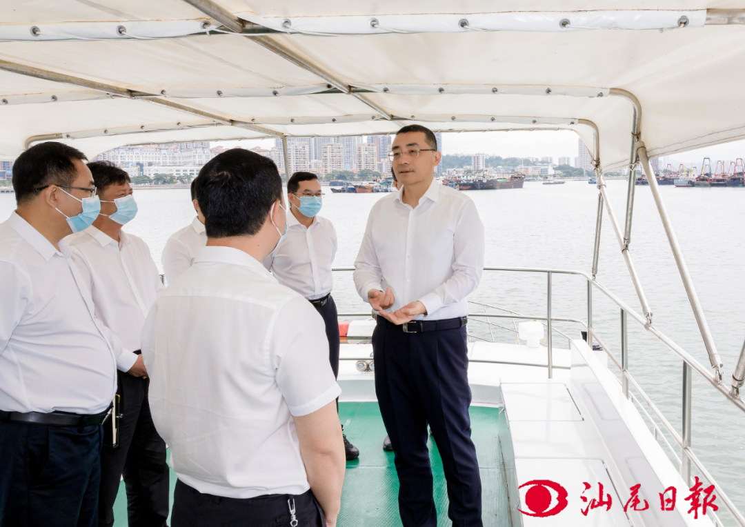 逯峰到品清湖新区调研时强调 用心用情写好“五篇文章” 建设绿美城市名片 打造“百千万工程”示范品牌