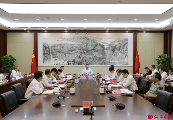 市委常委会召开会议 深入学习贯彻习近平总书记关于防汛救灾和安全稳定的重要论述精神 进一步部署做好防汛和安全防范工作 逯峰主持会议