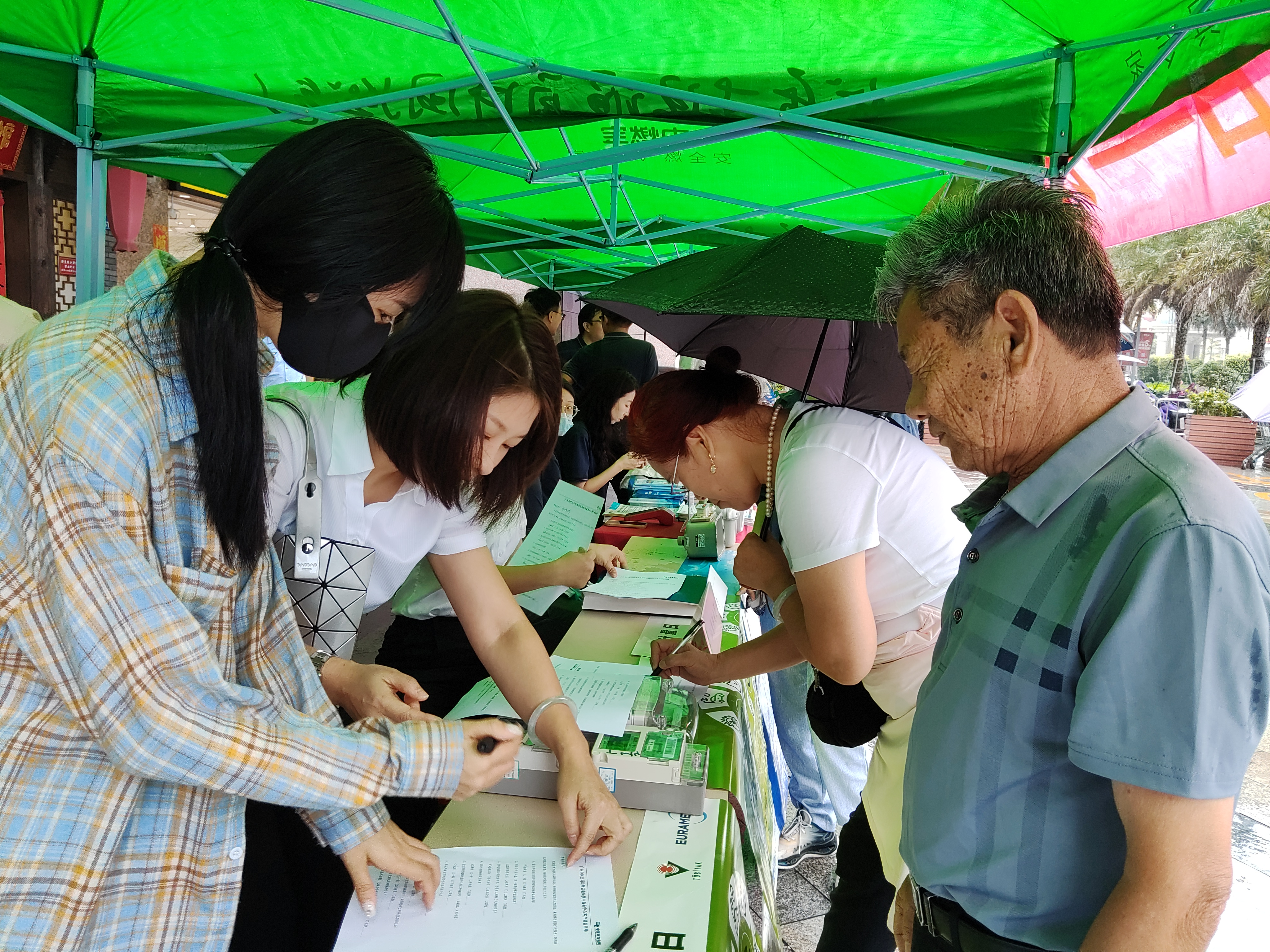 图2.讲解民用“三表”知识.png