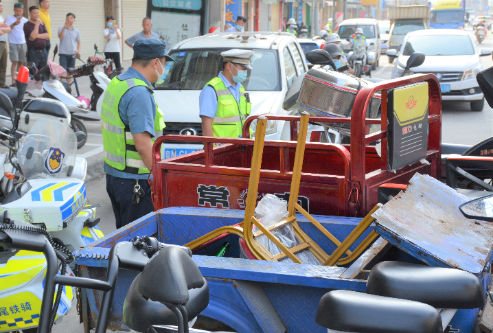 摩托车、电动车、电动自行车整治3.jpg