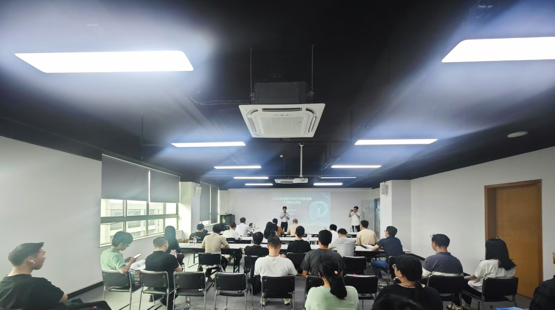 创新岛.jpg