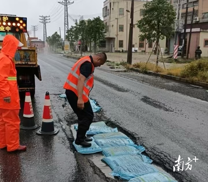 保畅通！汕尾市交通运输系统全力应对强降雨