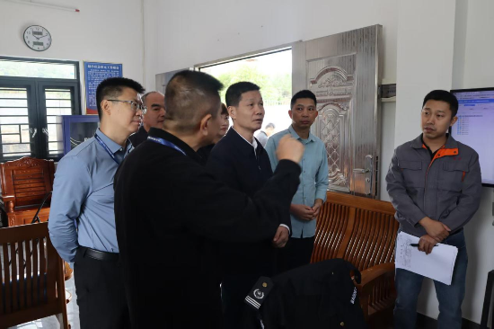 市工信局组织开展2025年汕尾市民爆行业消防宣传月活动