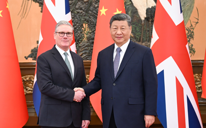 习近平会见英国首相斯塔默