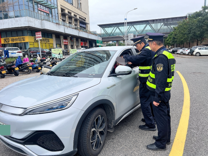 织密防控网 护航团圆路——汕尾市交通运输局圆满完成春节期间汕尾站区域公共交通出行秩序整治任务