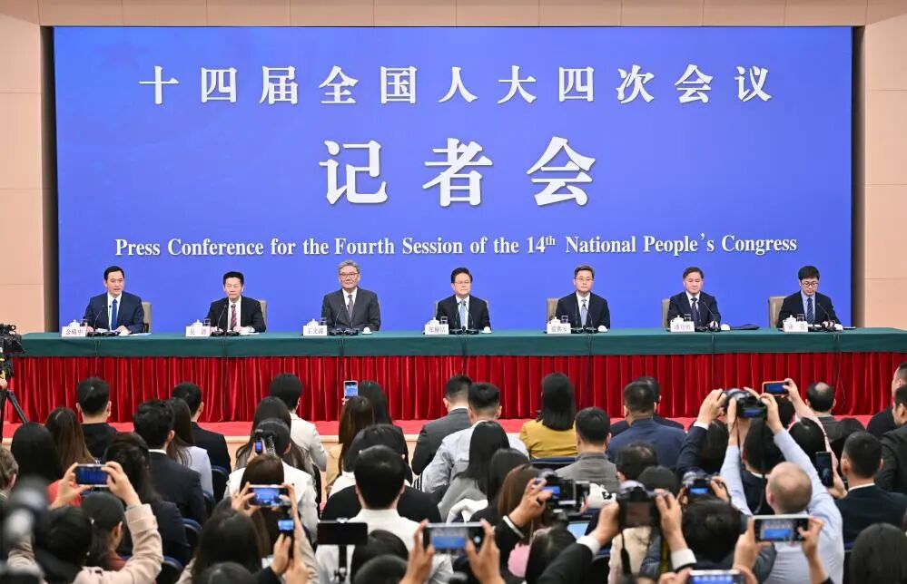 财政部部长蓝佛安：今年更加积极的财政政策