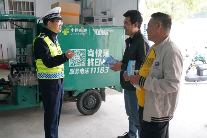 进企业、敲警钟、抓落实！汕尾公安交管部门严抓三轮摩托车交通秩序管理