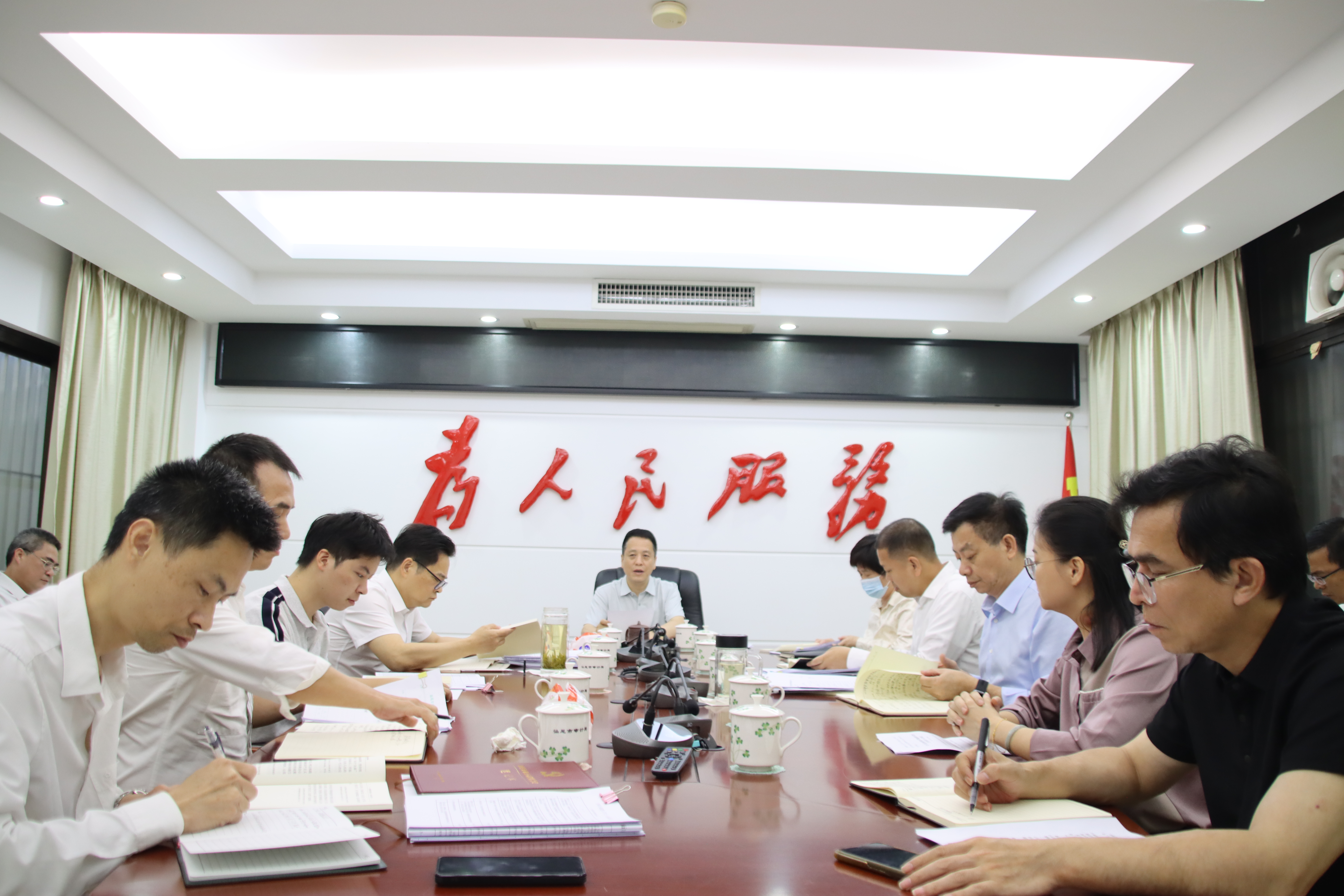 市审计局党组听取各党支部学习教育工作汇报