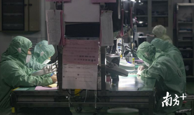 汕尾加快壮大电子信息、电力能源、汽车制造、海工装备、服装珠宝等主导产业。