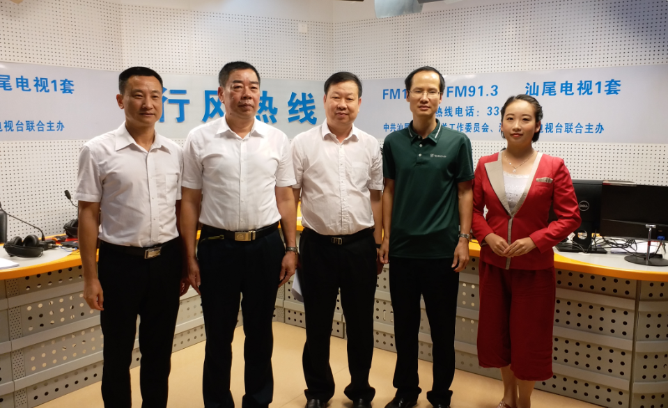 市交通运输局参加行风热线直播节目
