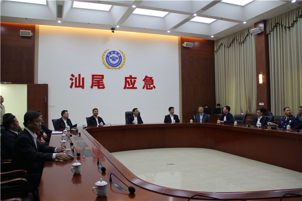 市委书记石奇珠春节前夕到市应急管理局检查指