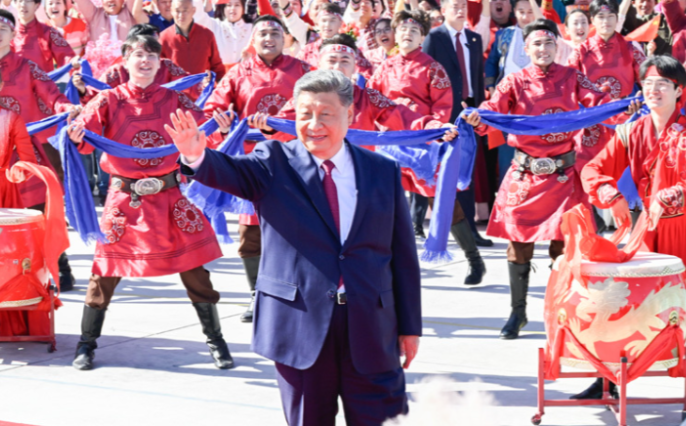 “开创新疆更加美好的明天”——习近平总书记率中央代表团出席新疆维吾尔自治区成立70周年庆祝活动纪实
