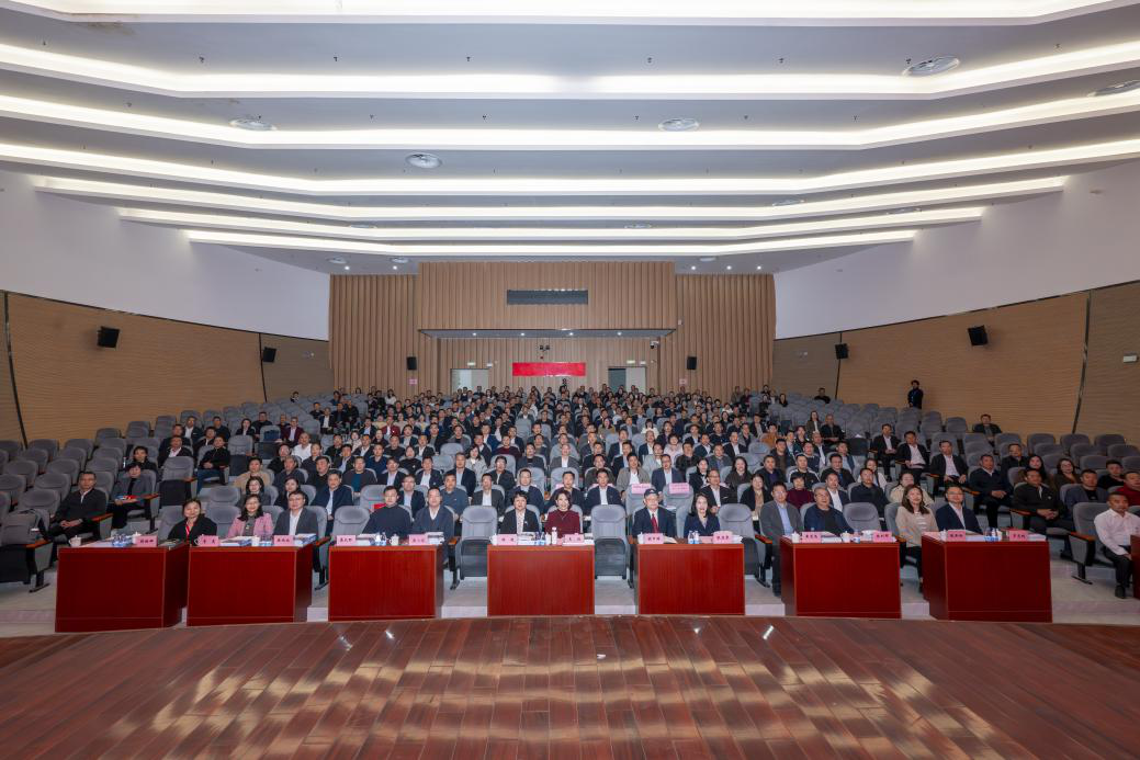 汕尾市中小学优秀青年干部研讨活动顺利举行